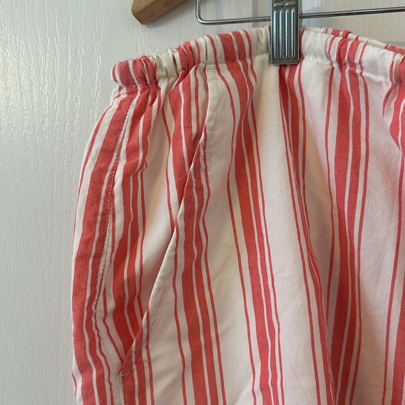 ASOS DESIGN Curve relaxed shirt and shorts in red deckchair stripe - Picture 10 of 11